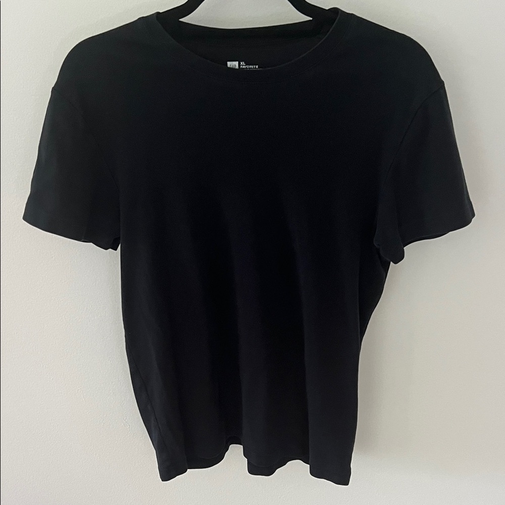 GAP Women's Favorite Black Short Sleeve Tee